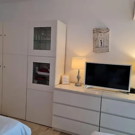 Frontline With Sea Views And Rooftop Pool