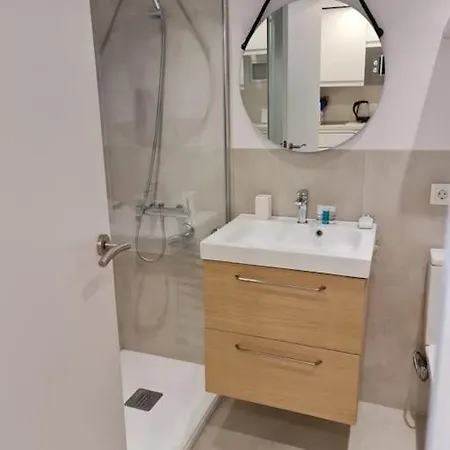 Frontline With Sea Views And Rooftop Pool Appartement