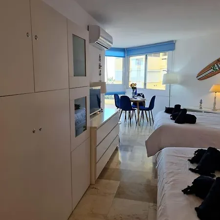 Frontline With Sea Views And Rooftop Pool Apartment *