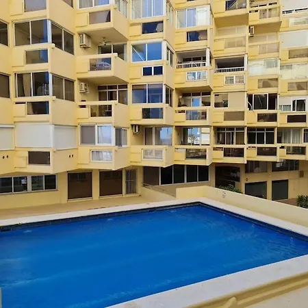 Apartment Frontline With Sea Views And Rooftop Pool Marbella