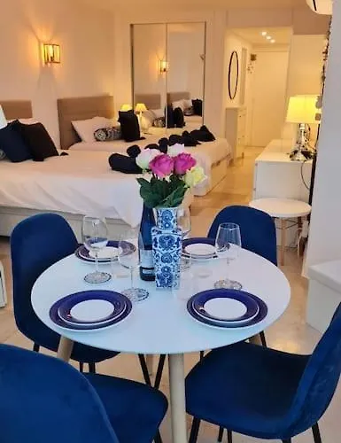 Apartment Frontline With Sea Views And Rooftop Pool *