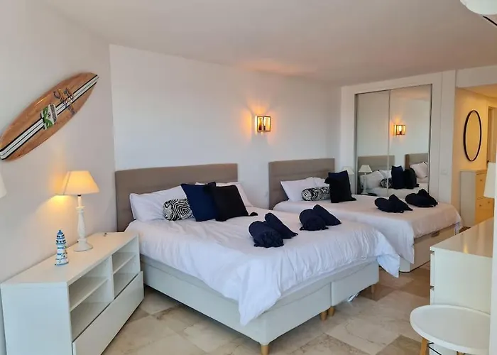 شقة Frontline With Sea Views And Rooftop Pool ماربيا