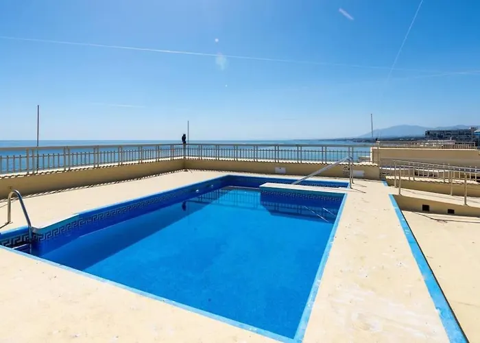 Frontline With Sea Views And Rooftop Pool ماربيا