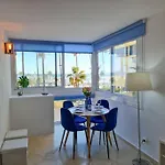 Frontline With Sea Views And Rooftop Pool Marbella